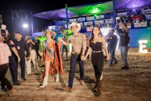 Prefeito Celso Morais participa da abertura do rodeio e destaca parceria da gestão com a ExpoBrasil 2026