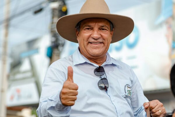 Grupo Damaso recebe lideranças políticas e cavaleiros em ponto de apoio da tradicional Cavalgada de Paraíso