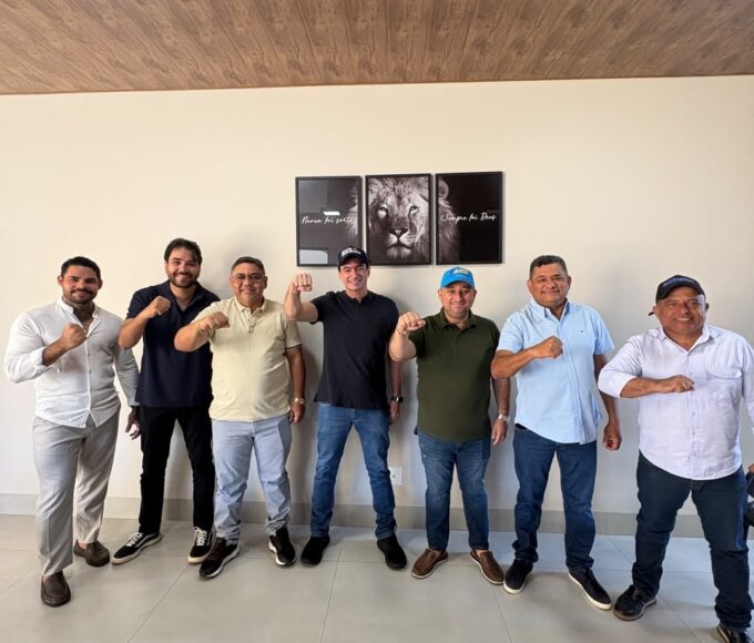Seis vereadores de Araguaína se unem ao projeto de Alexandre Guimarães