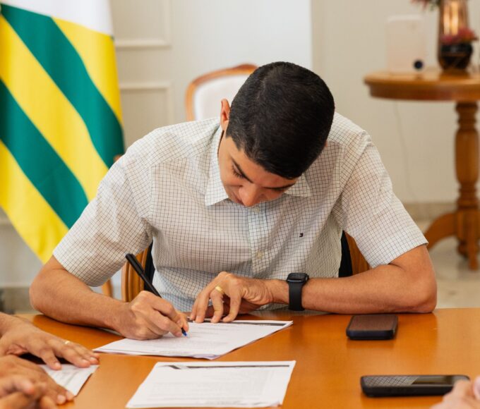 Prefeito Celso Morais autoriza obras de pavimentação e drenagem em 72 trechos de Paraíso do Tocantins