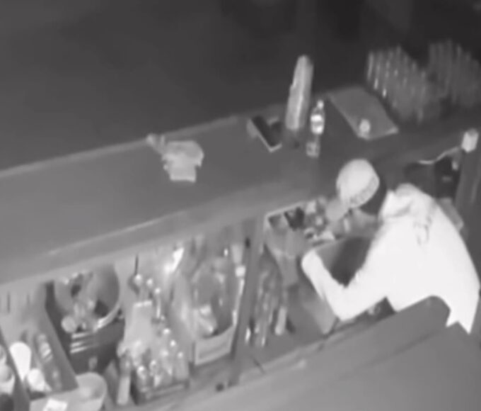 Estabelecimento Bar do Agro é arrombado durante a noite e tem dinheiro e cigarros roubados em Lagoa da Confusão; veja o vídeo