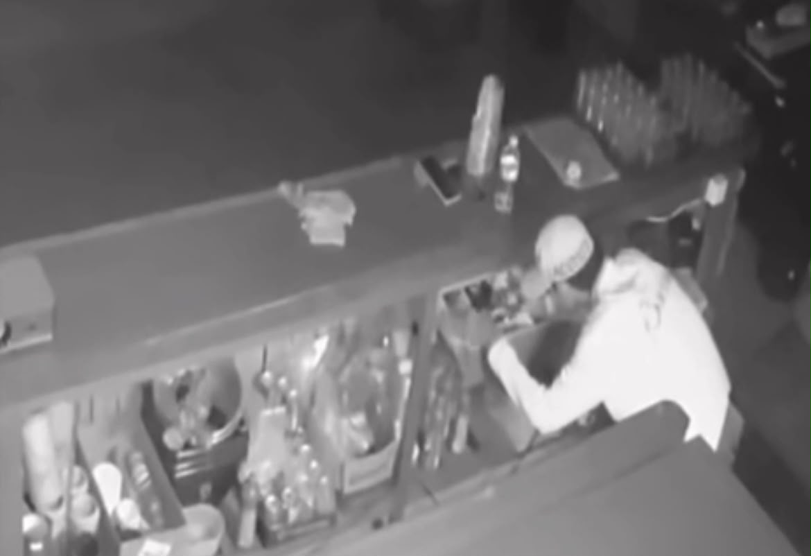 Estabelecimento Bar do Agro é arrombado durante a noite e tem dinheiro e cigarros roubados em Lagoa da Confusão; veja o vídeo